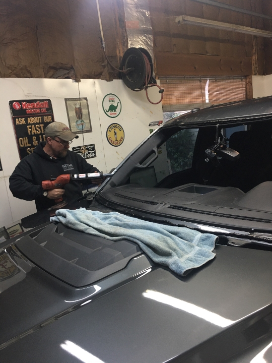 Automotive Glass Replacement